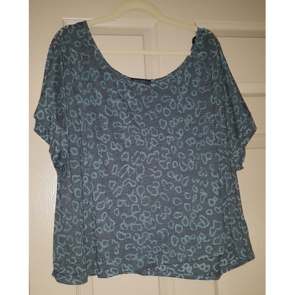 PLUS SIZE 3x Forever21 Green Animal Print Top